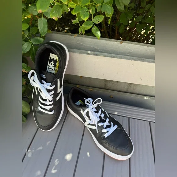 Vans Leather Sneakers with Gum Sole - Picture 6 of 9